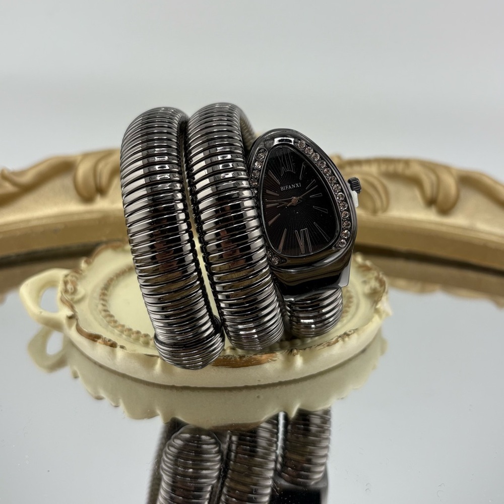 Full Black Serpenti Style Watch | Stainless Steel | Water Resistant - Picture 7 of 10